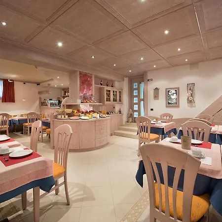 Garni Oasi Hotel 3*