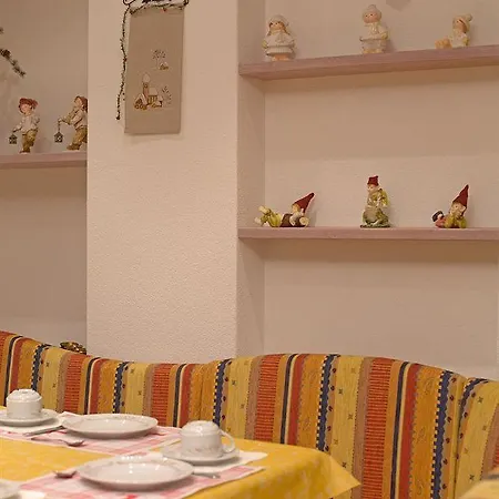 Hotel Garni Oasi 3*